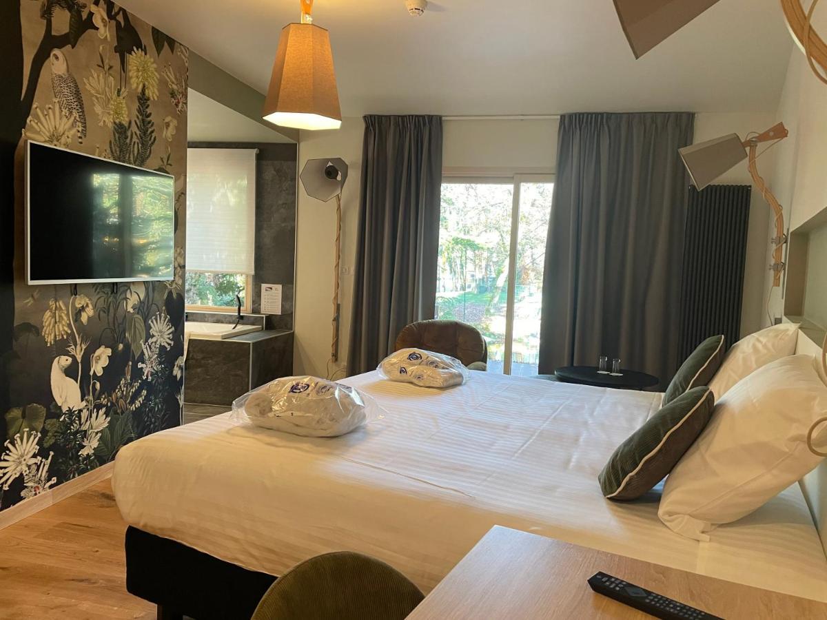 Le Bois Dormant-Hotel Restaurant & Spa Logis Hotel 샹파뇰 외부 사진