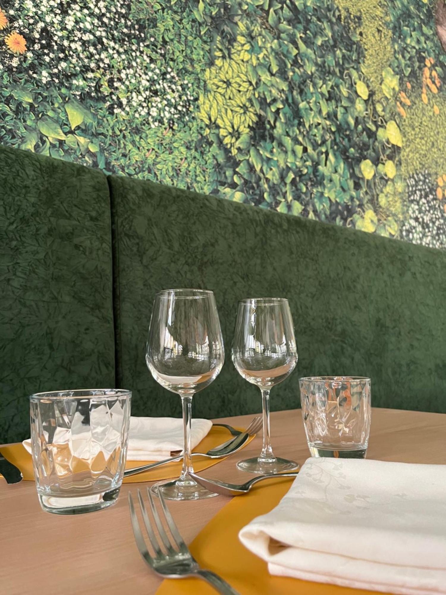 Le Bois Dormant-Hotel Restaurant & Spa Logis Hotel 샹파뇰 외부 사진