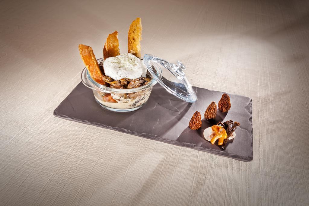 Le Bois Dormant-Hotel Restaurant & Spa Logis Hotel 샹파뇰 외부 사진