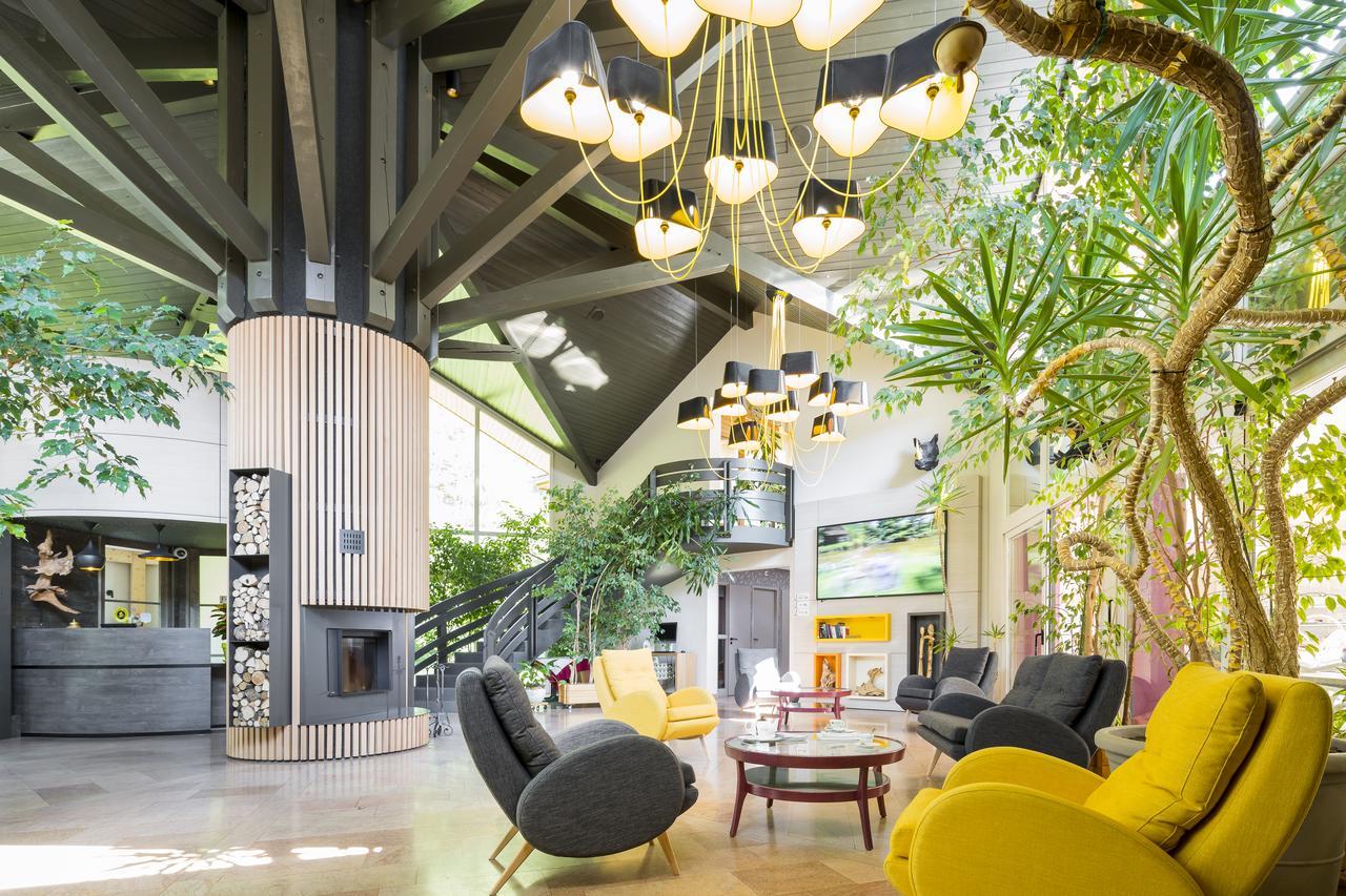 Le Bois Dormant-Hotel Restaurant & Spa Logis Hotel 샹파뇰 외부 사진