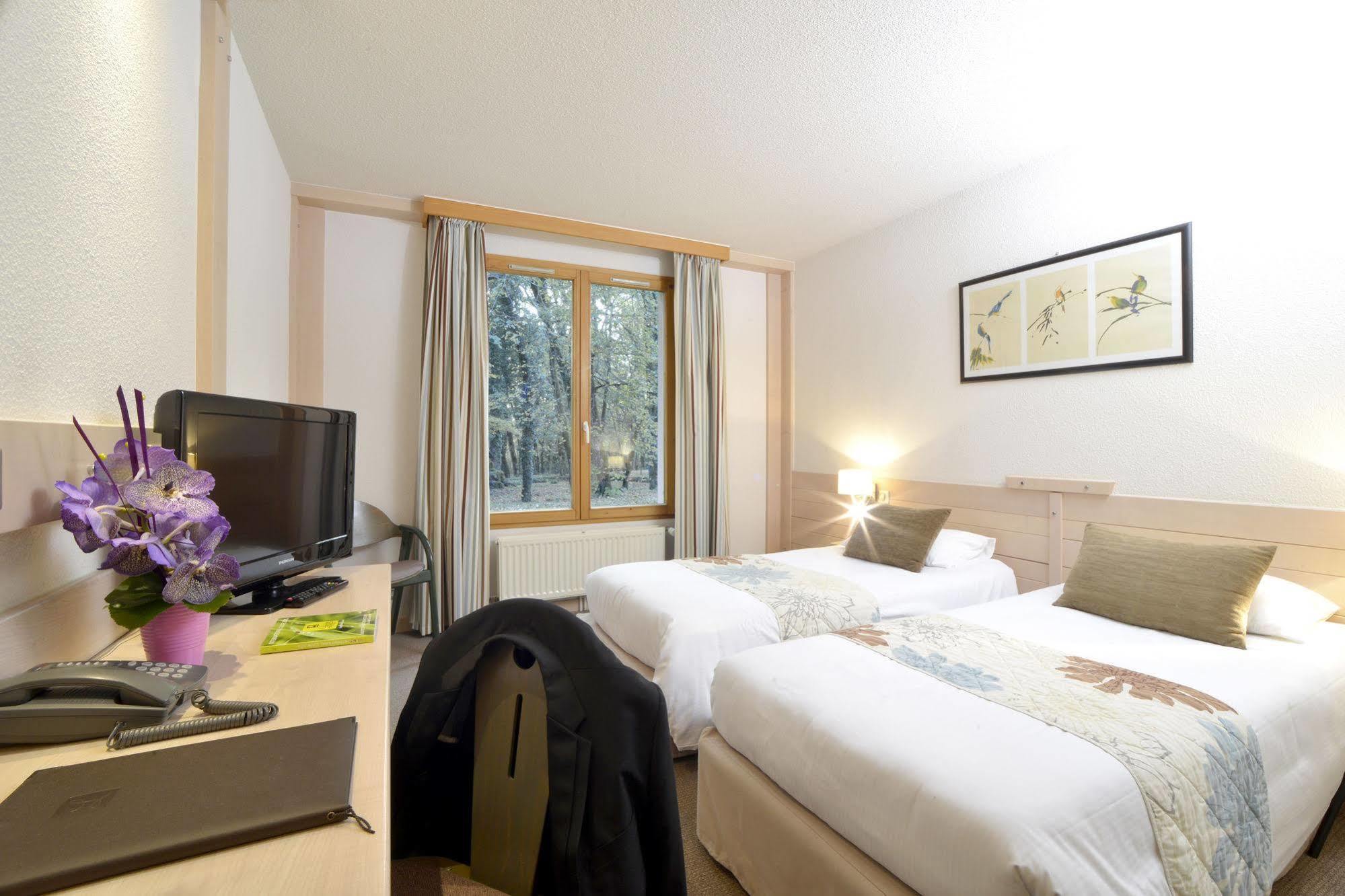 Le Bois Dormant-Hotel Restaurant & Spa Logis Hotel 샹파뇰 외부 사진