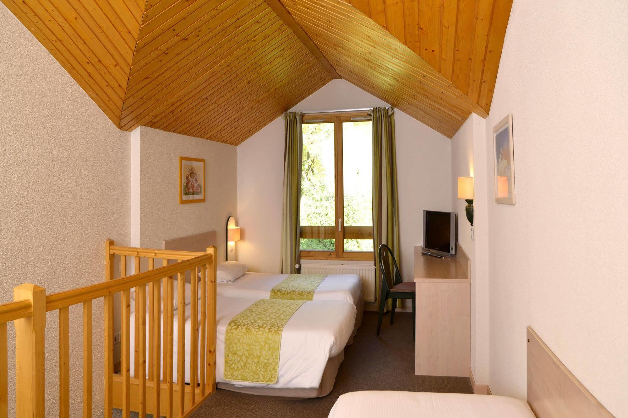 Le Bois Dormant-Hotel Restaurant & Spa Logis Hotel 샹파뇰 외부 사진